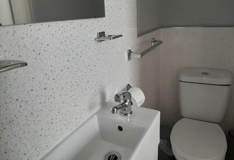 חדר סופריור לשלושה, Seacroft Guest House