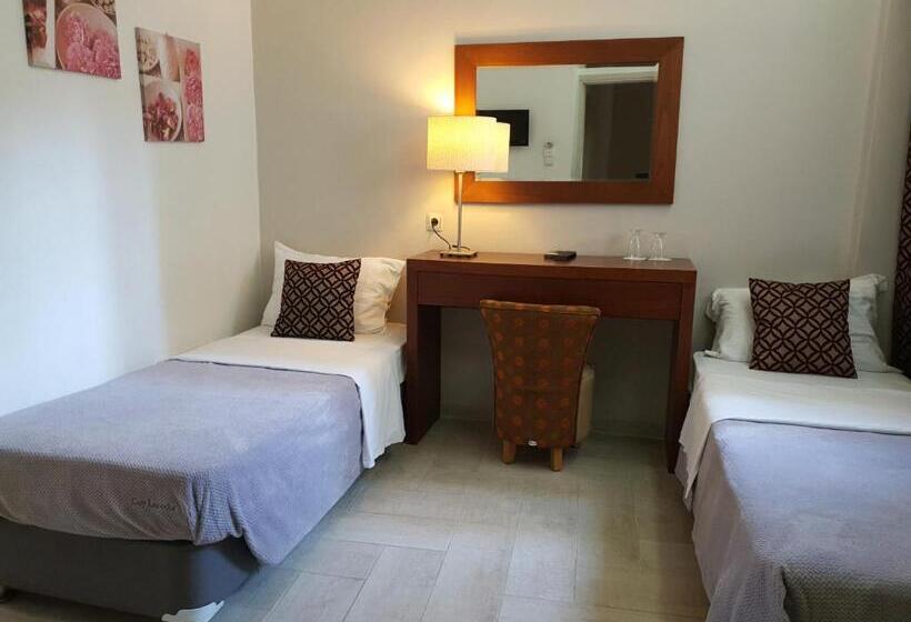 Семейный Номер Боковой Вид на Море, Chryssi Akti, Sure Hotel Collection
