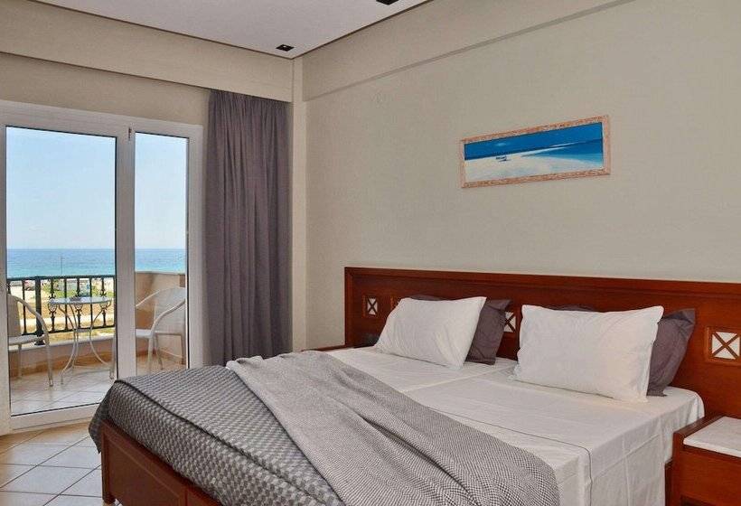 Номер Стандарт Вид на Море, Evilion Sea And Sun