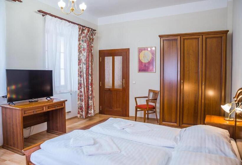 اتاق استاندارد یک نفره, Hostel Little Quarter