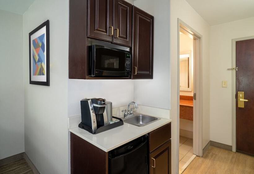 Номер Стандарт, Holiday Inn Express Hotel & Suites Hinesville, An Ihg
