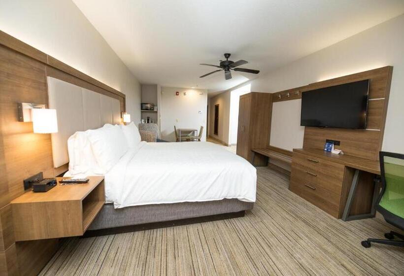 Люкс Адаптированный для Инвалидов, Holiday Inn Express Hotel & Suites Clinton, An Ihg