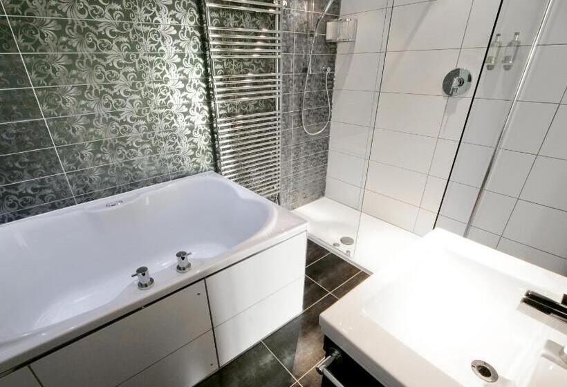 Люкс Кровать Кинг, Windermere Suites