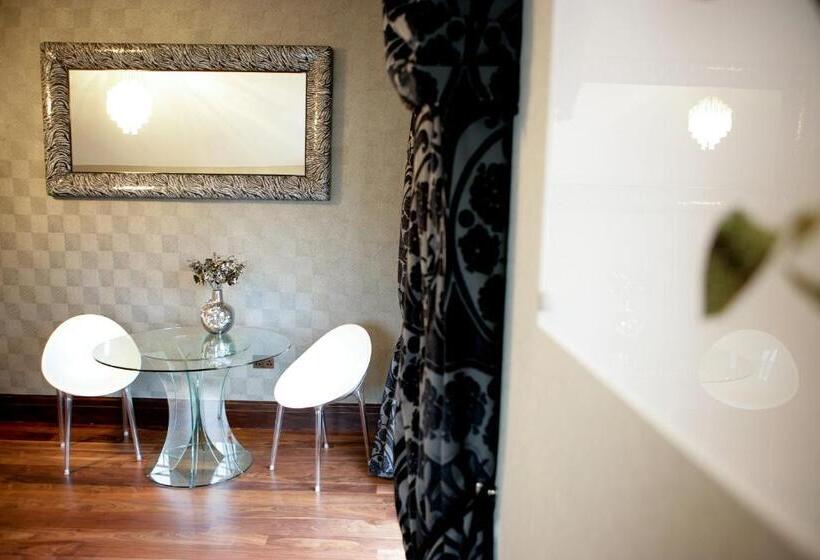 Люкс Кровать Кинг, Windermere Suites