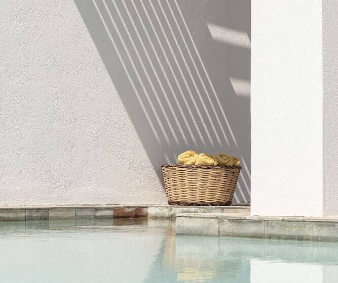 海景套房, Anemi Folegandros