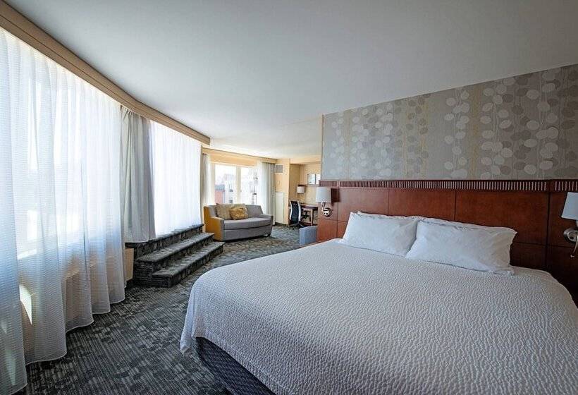 景色の見えるダブルベッドスタンダードルーム, Courtyard By Marriott Halifax Downtown