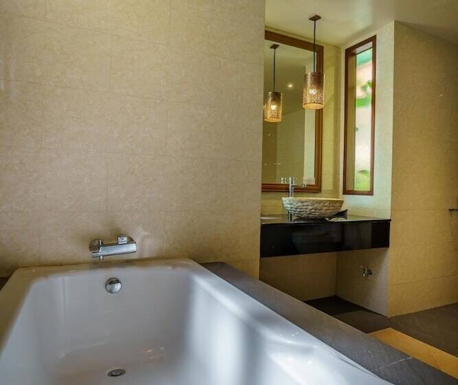 اتاق لوکس با چشم‌انداز دریا, Chivapuri Beach Resort