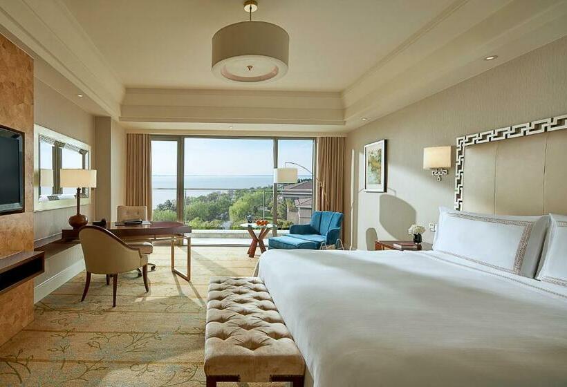 Номер Стандарт Вид на Озеро, Fairmont Yangcheng Lake