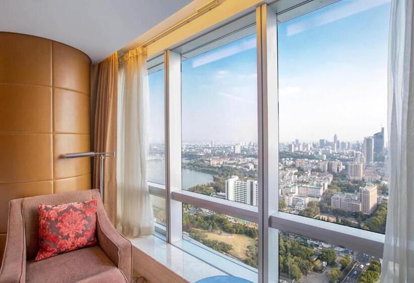 اتاق سوپریور با تخت بزرگ, The Westin Nanjing Xuanwu Lake