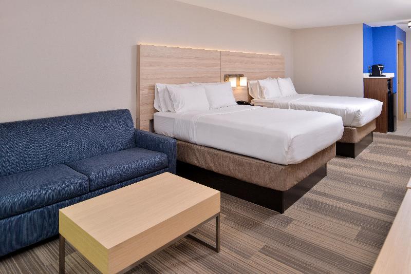 Номер Стандарт, Holiday Inn Express Hotel & Suites Cincinnati   Mason, An Ihg
