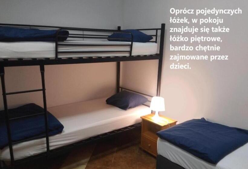 غرفة عائلية حمام مشترك, Music Hostel Piotrkowska