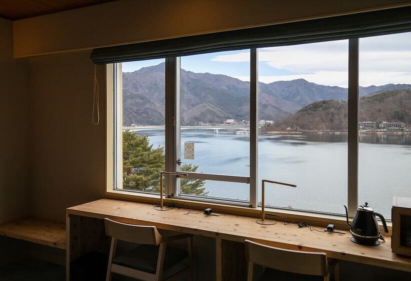 Номер Стандарт Вид на Озеро, Fuji Lake