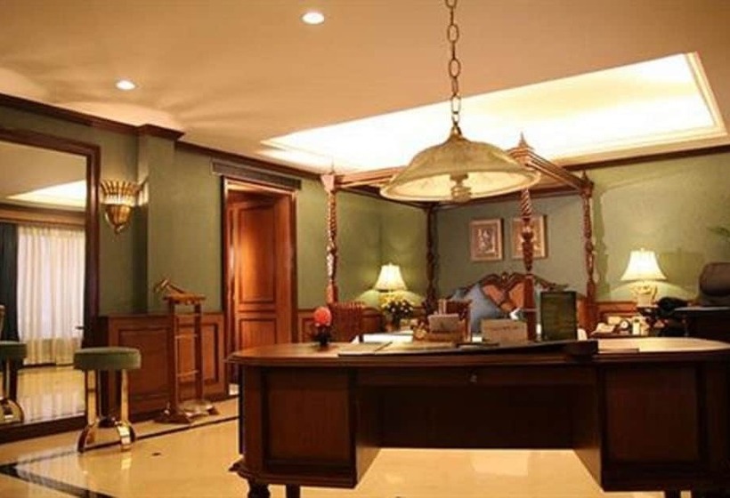 Люкс Клуб, The Residency Towers Coimbatore