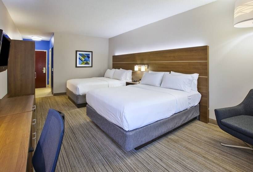 Номер Стандарт, Holiday Inn Express Hotel & Suites Cincinnati Northeast Milford, An Ihg