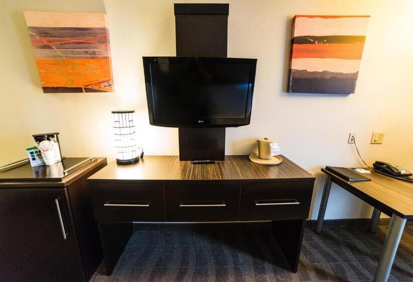 Люкс Кровать Кинг, Holiday Inn Express Hotels & Suites Rockingham West, An Ihg