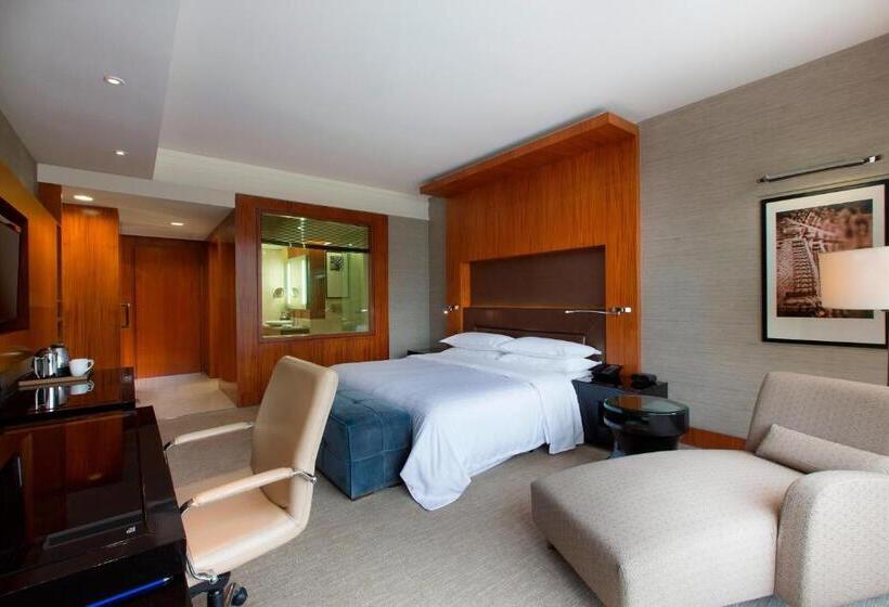 Номер Клуб, Sheraton Grand Bangalore Hotel At Brigade Gateway