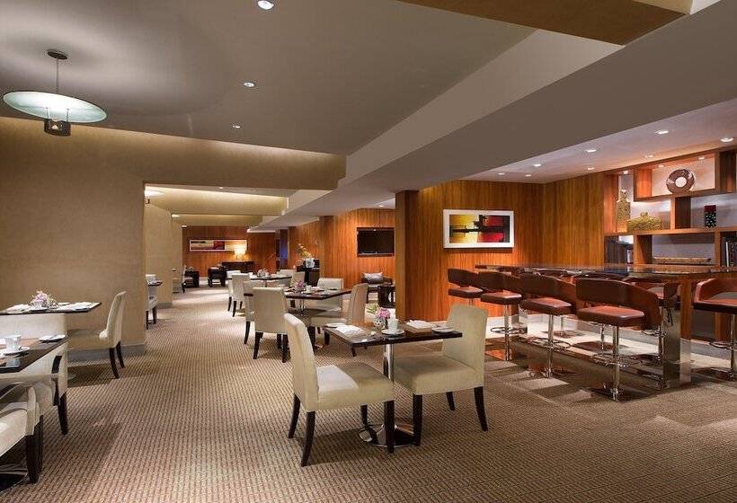 Номер Клуб, Sheraton Grand Bangalore Hotel At Brigade Gateway