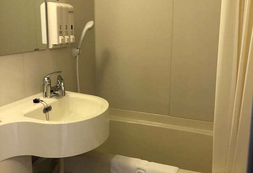Номер Economy, Toyoko Inn Hankyu Juso-eki Nishiguchi