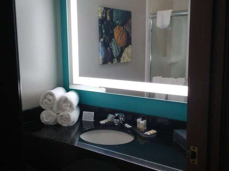 Номер Executive, La Quinta By Wyndham Jamestown