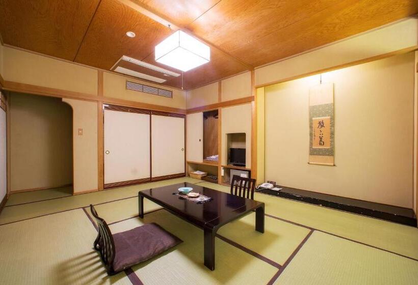 Номер Стандарт, Osawa Onsen Sansuikaku