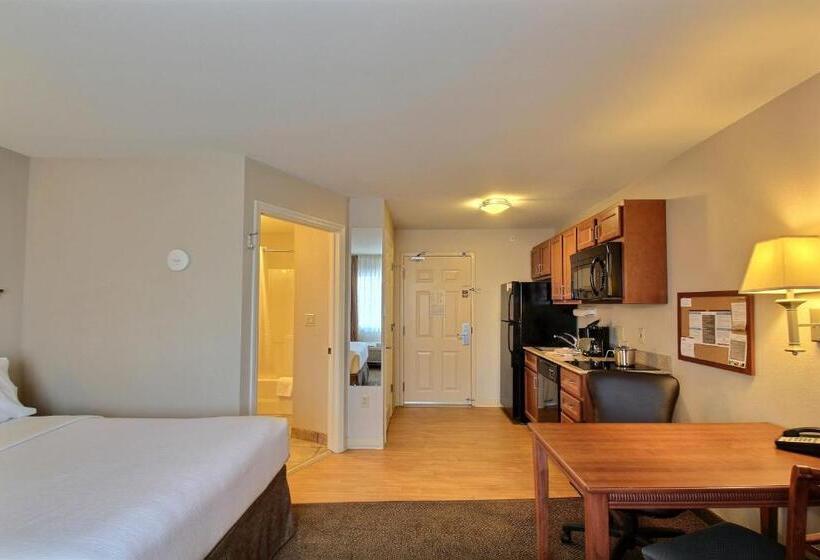 Студио Стандарт Кровать Кинг, Candlewood Suites Milwaukee Airport   Oak Creek, An Ihg