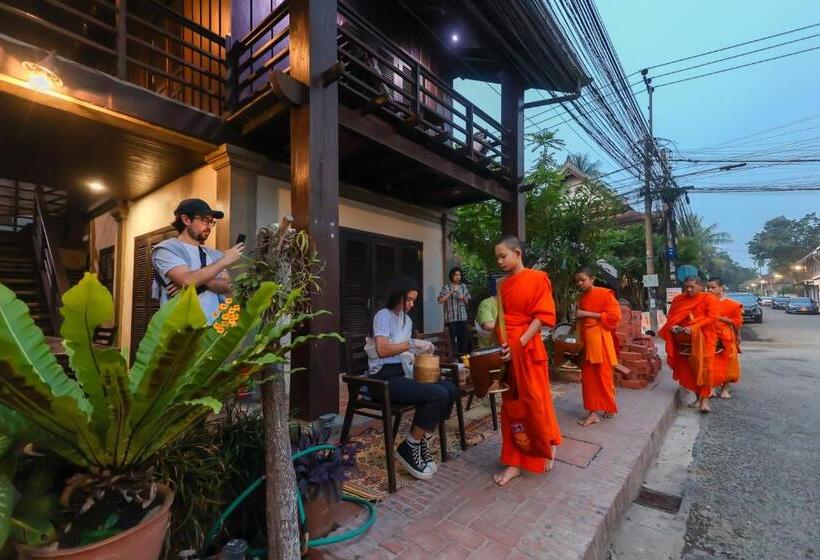 디럭스 스위트, Ancient Luang Prabang