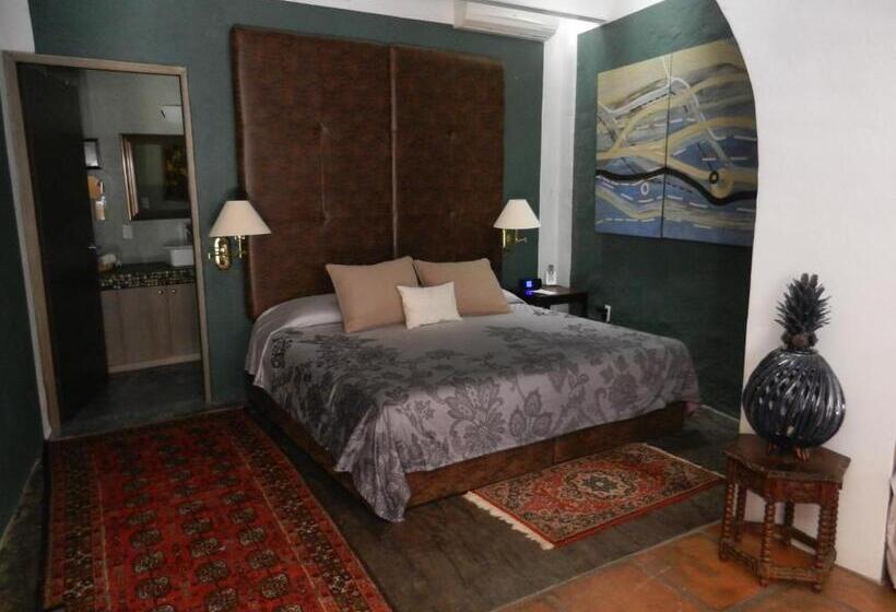 Полулюкс, La Casa Del Atrio