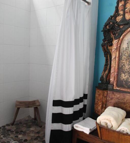 Полулюкс, La Casa Del Atrio
