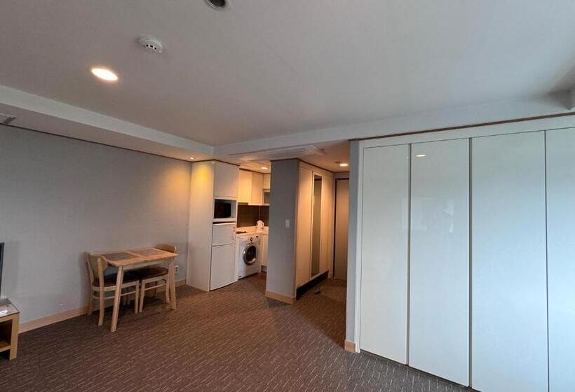 Номер Superior, Toyoko Inn Daejeon Government Complex