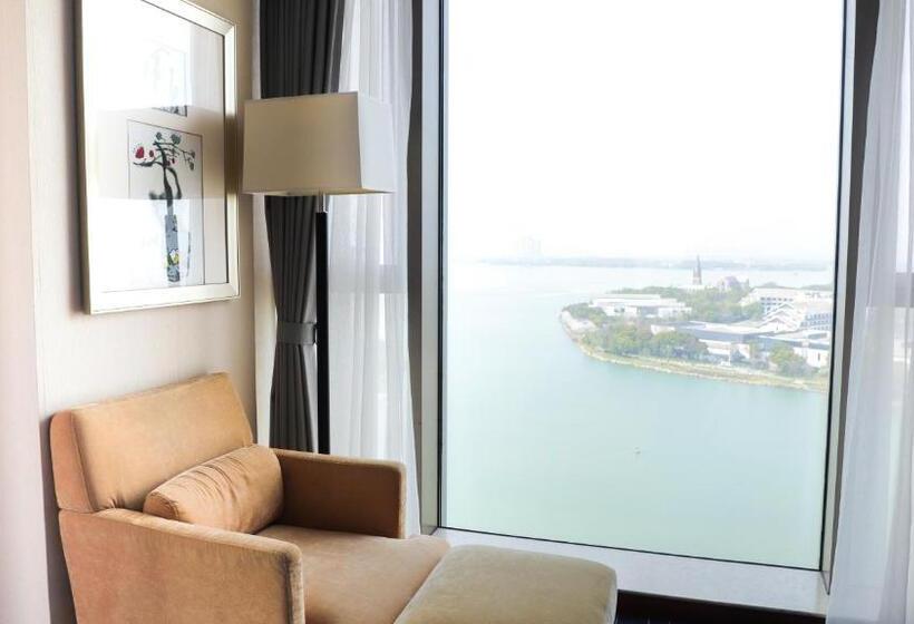 Полулюкс Повышенной Комфортности, Four Points By Sheraton Suzhou