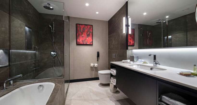 Номер Deluxe Кровать Кинг, Hilton Zhongshan Downtown