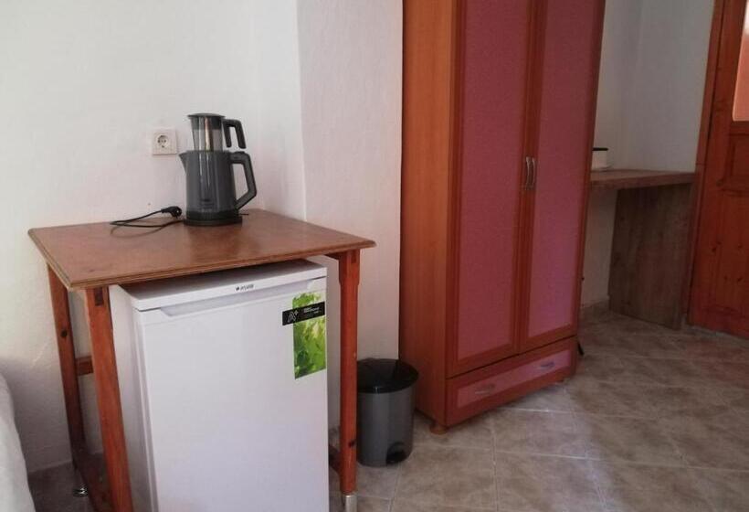 Семейный Номер, Ugur Pansiyon Bungalows