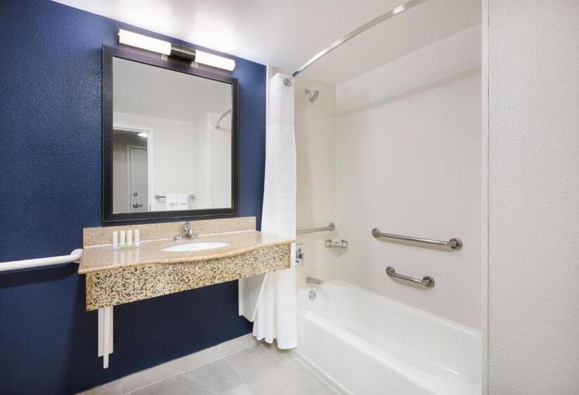 Номер Стандарт, Fairfield Inn & Suites By Marriott Hinesville Fort Stewart