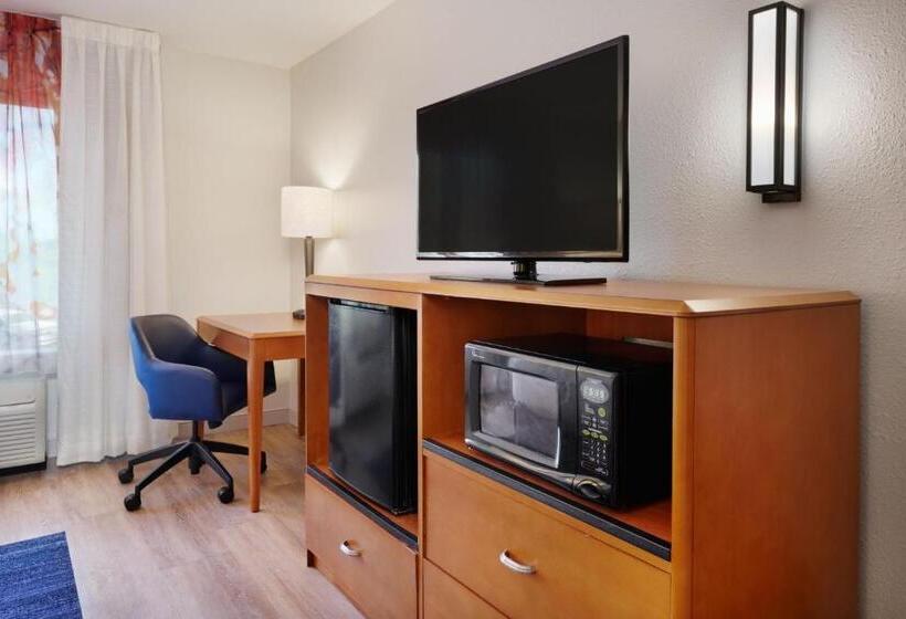 Номер Deluxe Адаптированный для Инвалидов, Fairfield Inn & Suites By Marriott Hinesville Fort Stewart