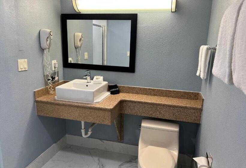 스위트 킹사이즈 침대, Red Roof Inn & Suites Mt Holly  Mcguire Afb