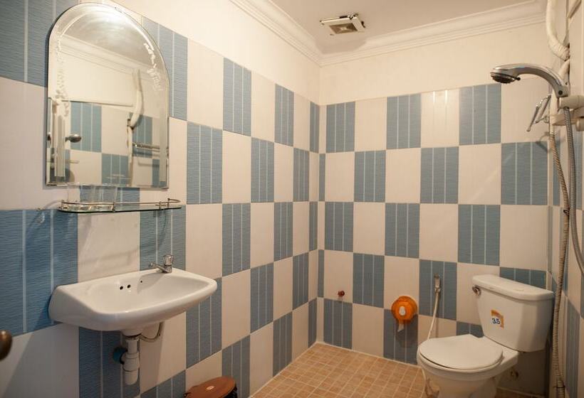 غرفة قياسية ثلاثية, Rs Ii Guesthouse