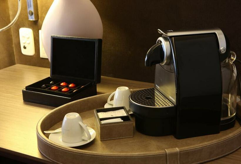 سوییت لوکس, Recoleta Grand