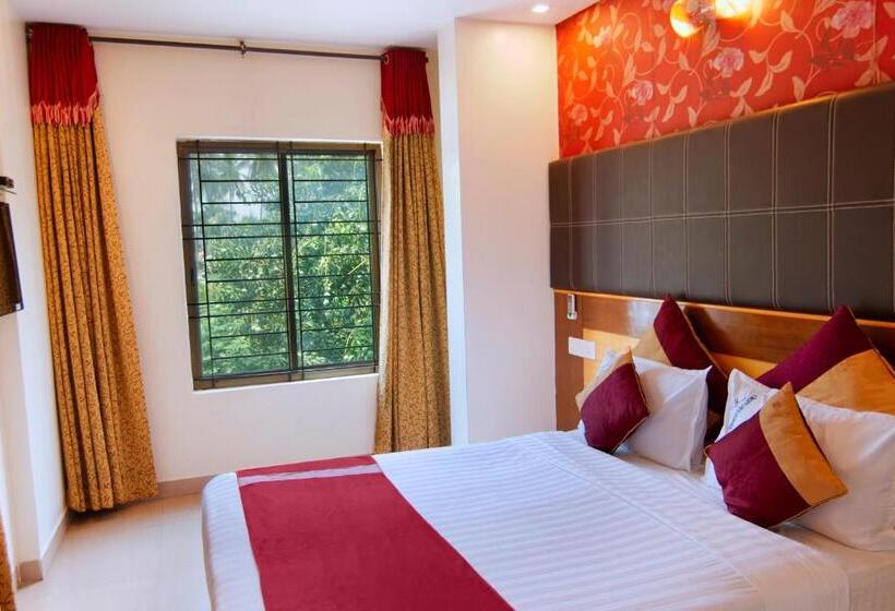 Classic Kamer, Aishwarya Residency