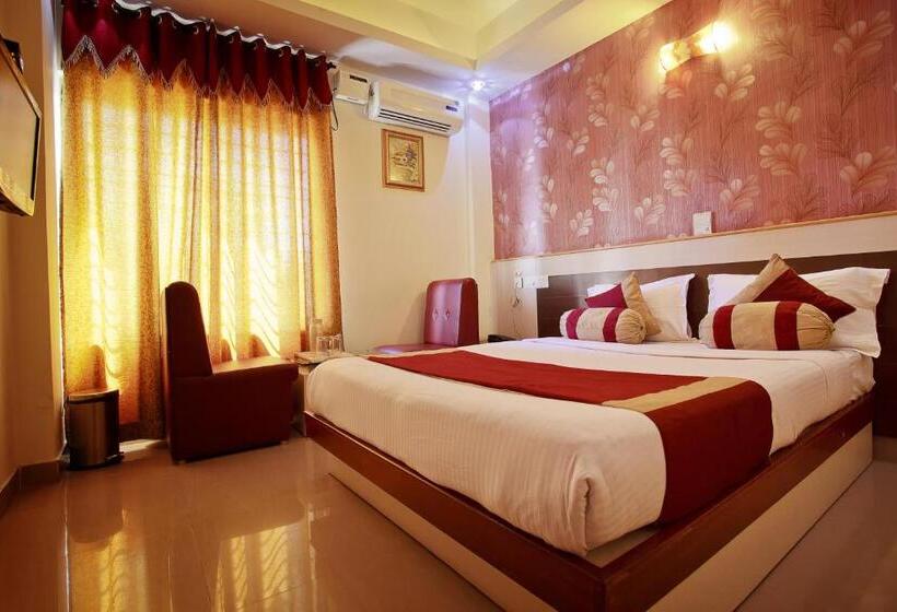 Classic Kamer, Aishwarya Residency