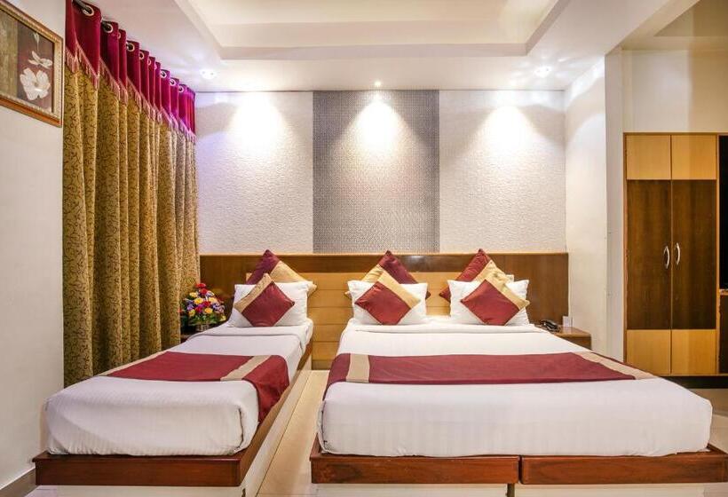 Superior Driepersoonskamer, Aishwarya Residency