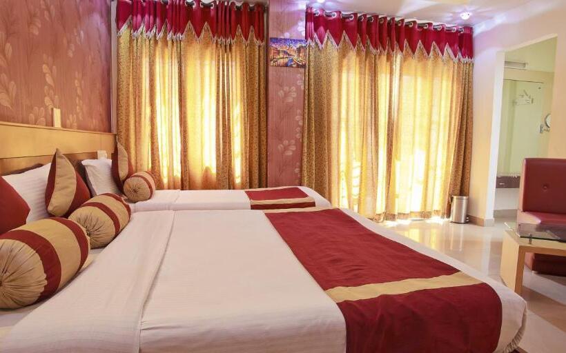 Superior Driepersoonskamer, Aishwarya Residency