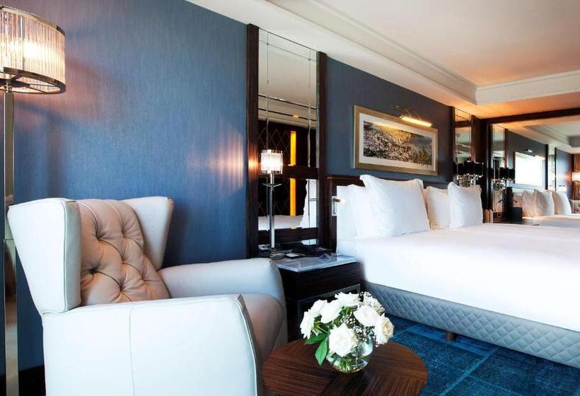 景色の見えるスーペリアルーム, Radisson Blu Hotel Istanbul Pera