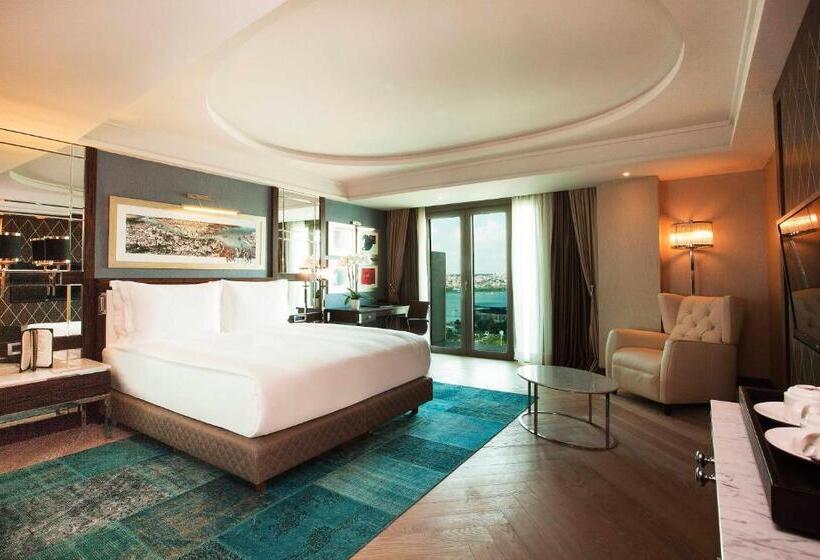 景色の見えるジュニアスイート, Radisson Blu Hotel Istanbul Pera