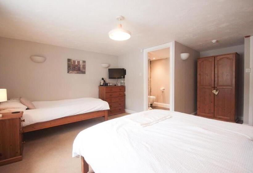 Номер Стандарт Трехместный, The Five Dials Inn