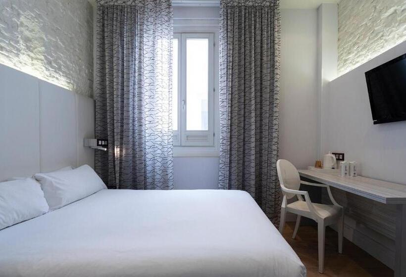 Номер Стандарт, Petit Palace Lealtad Plaza