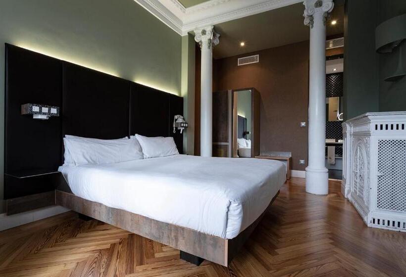 Номер Стандарт Вид на Город, Petit Palace Lealtad Plaza