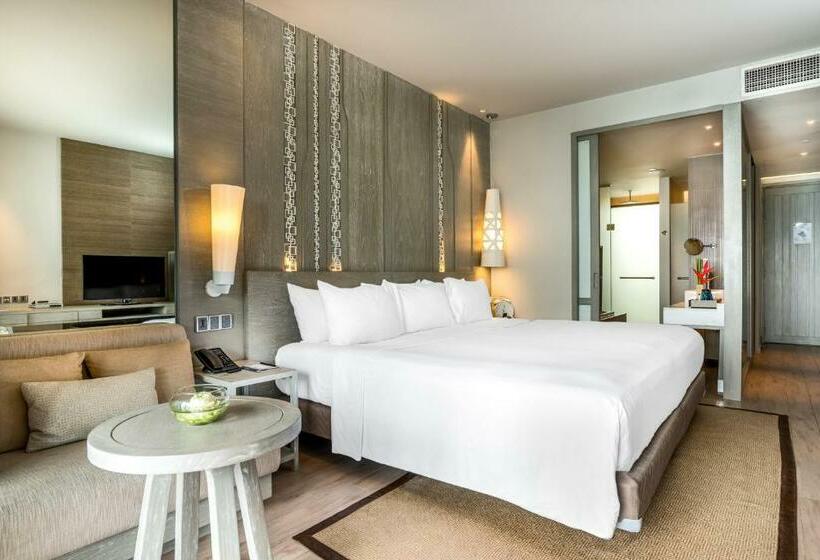 Номер Deluxe, Pullman Phuket Arcadia Naithon Beach
