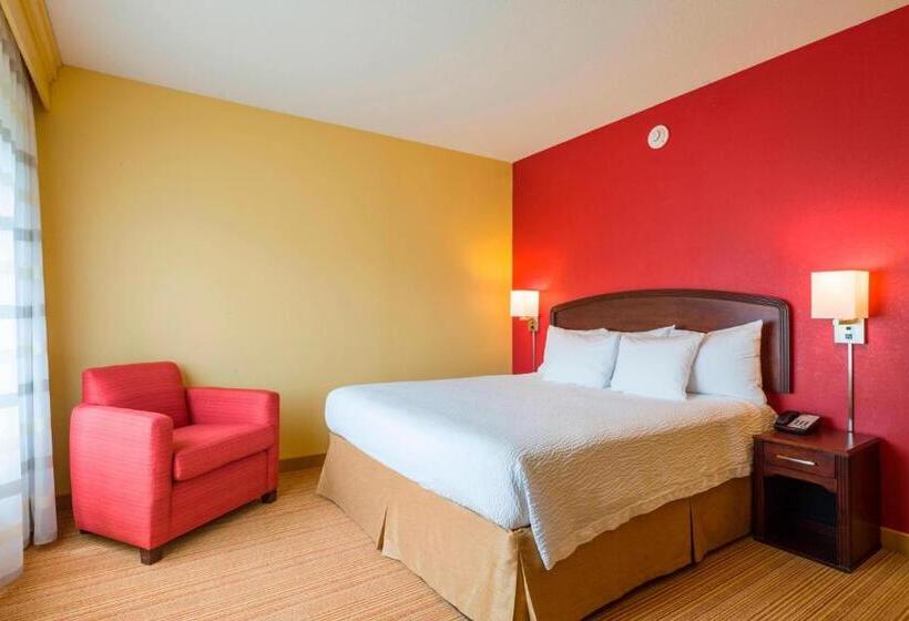 Люкс Кровать Кинг, Courtyard Wilmington Brandywine