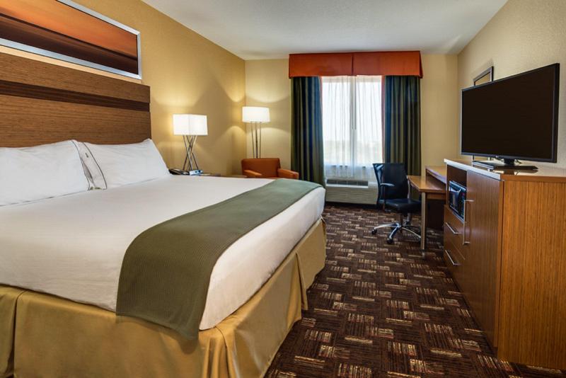 带大床的标准间, Holiday Inn Express Fort Lauderdale Airport South, An Ihg