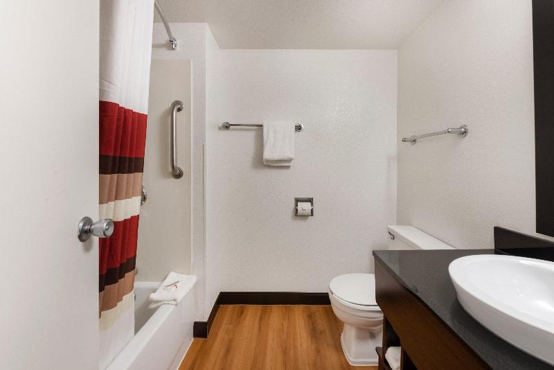 Номер Deluxe Кровать Кинг, Red Roof Inn Plus+ Columbus   Worthington